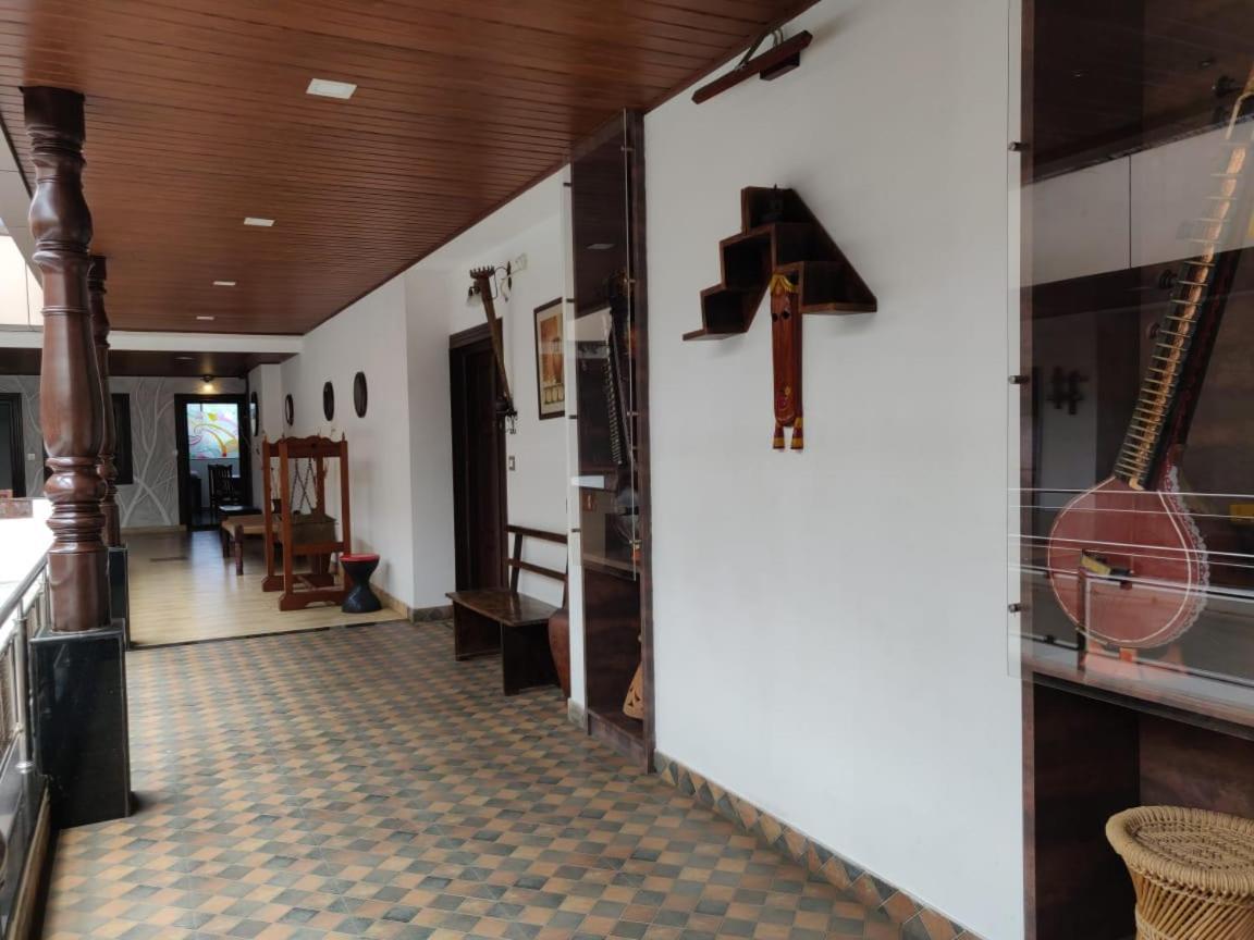 Hotel Mudra Midtown Suites & Rooms Kalasa Екстер'єр фото