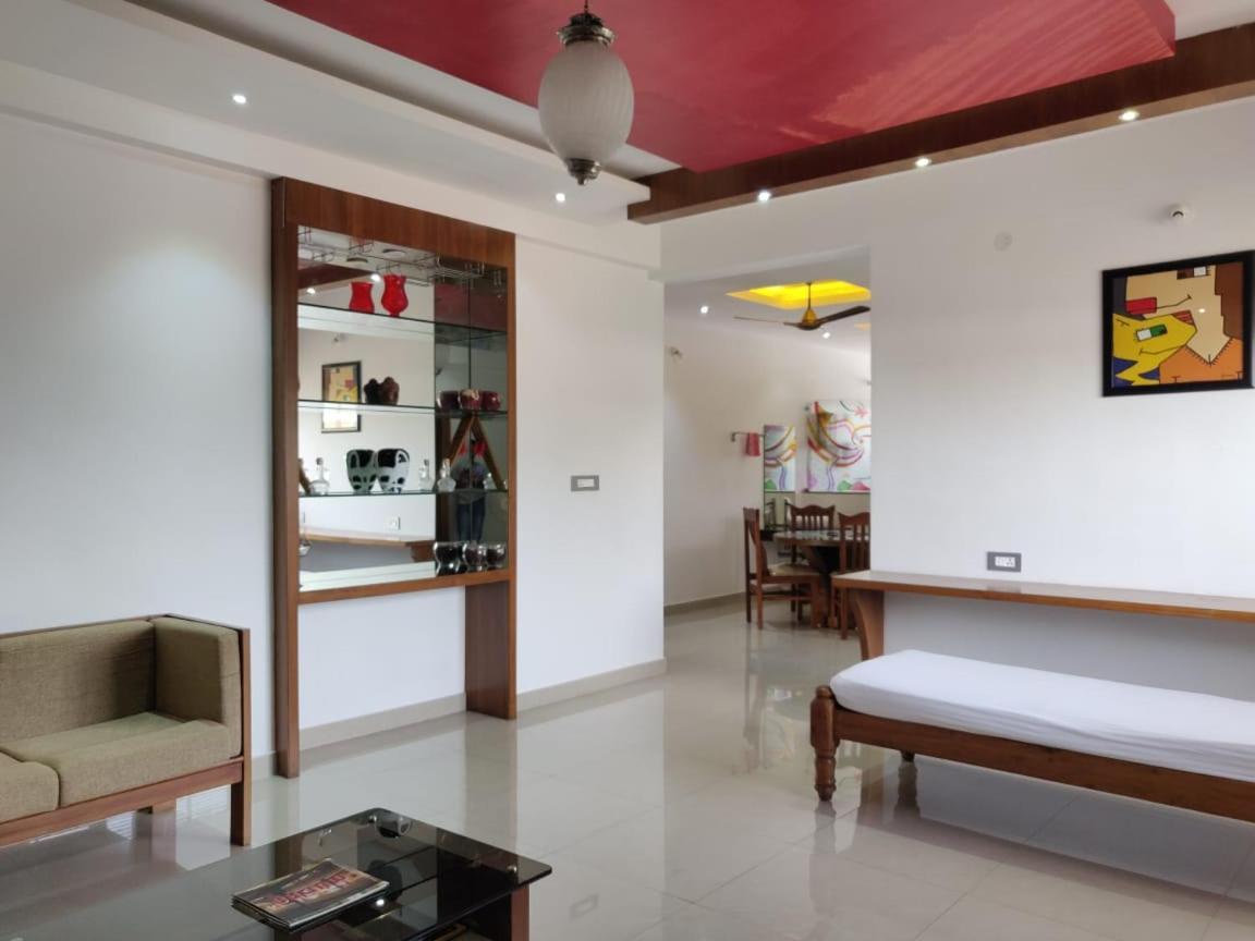 Hotel Mudra Midtown Suites & Rooms Kalasa Екстер'єр фото