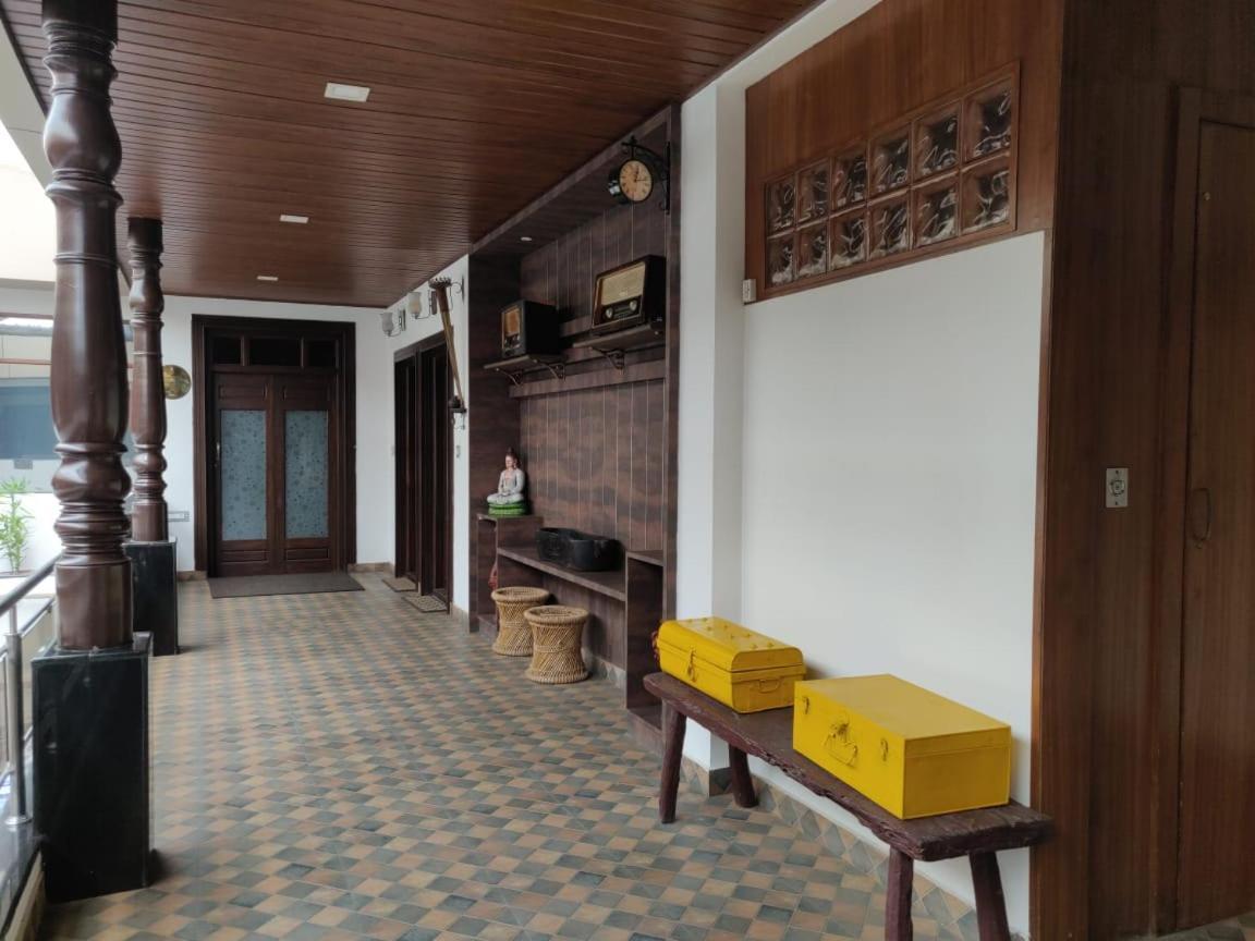 Hotel Mudra Midtown Suites & Rooms Kalasa Екстер'єр фото