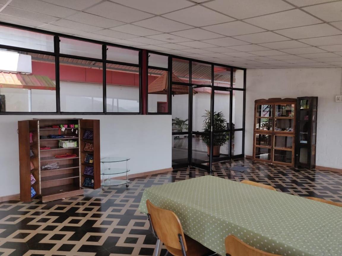Hotel Mudra Midtown Suites & Rooms Kalasa Екстер'єр фото