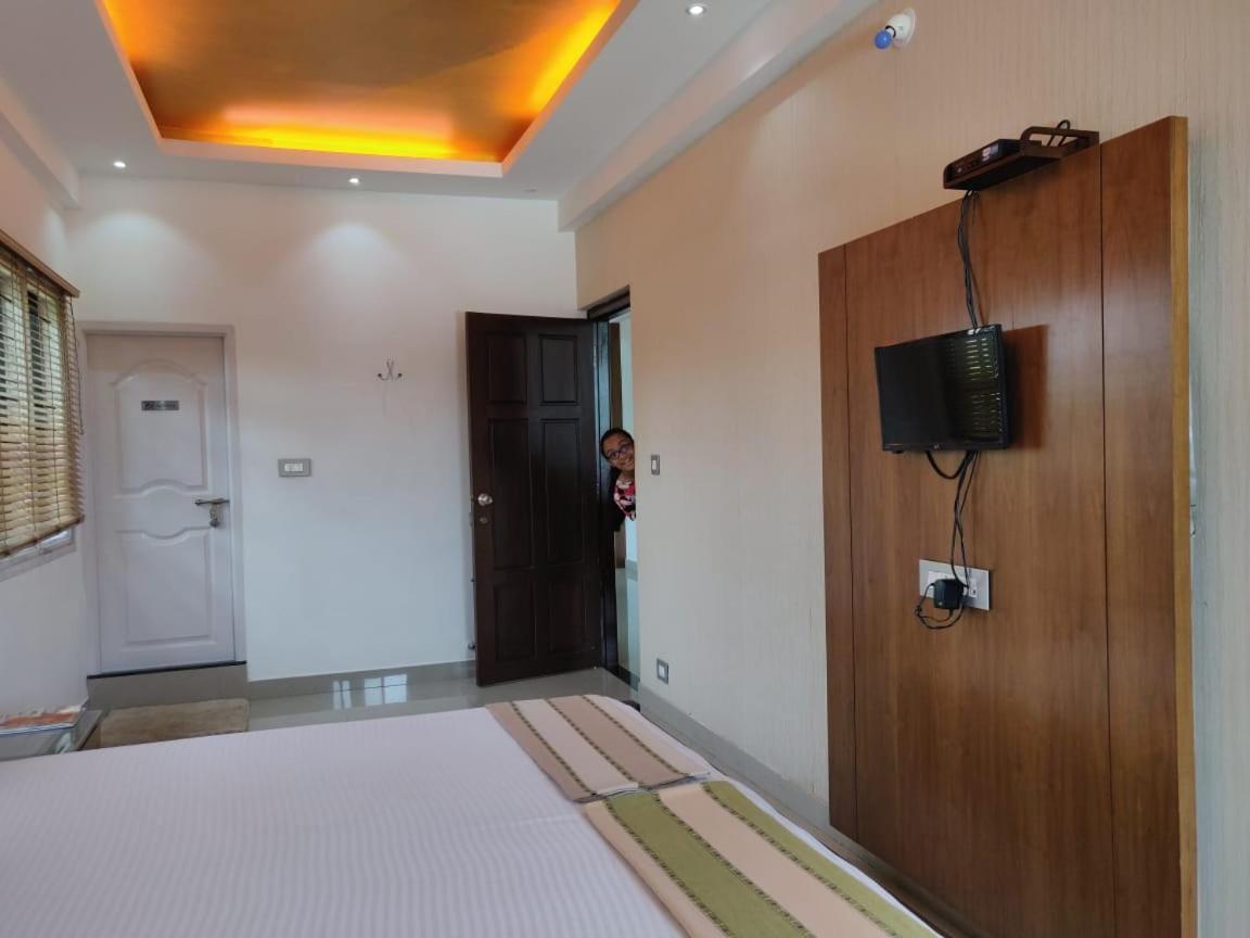 Hotel Mudra Midtown Suites & Rooms Kalasa Екстер'єр фото