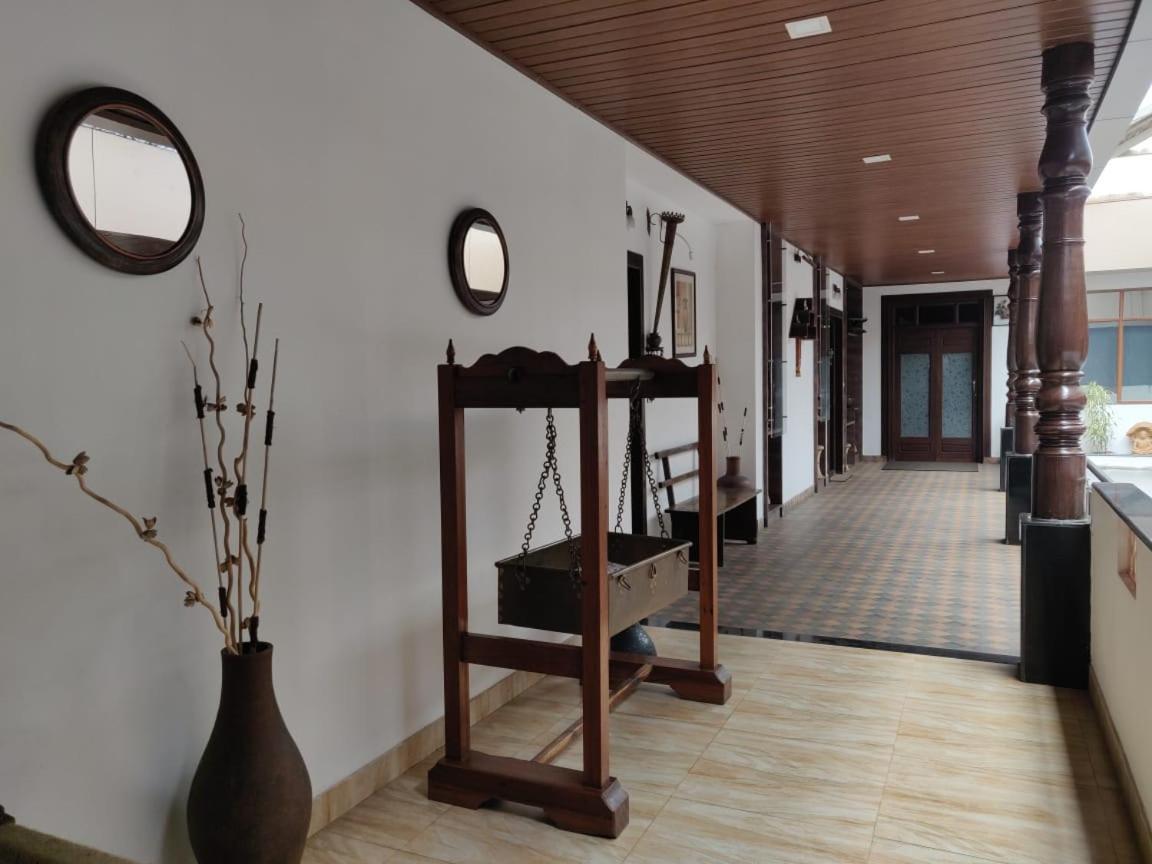 Hotel Mudra Midtown Suites & Rooms Kalasa Екстер'єр фото