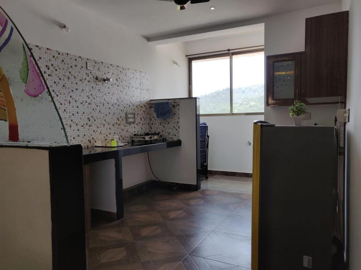 Hotel Mudra Midtown Suites & Rooms Kalasa Екстер'єр фото