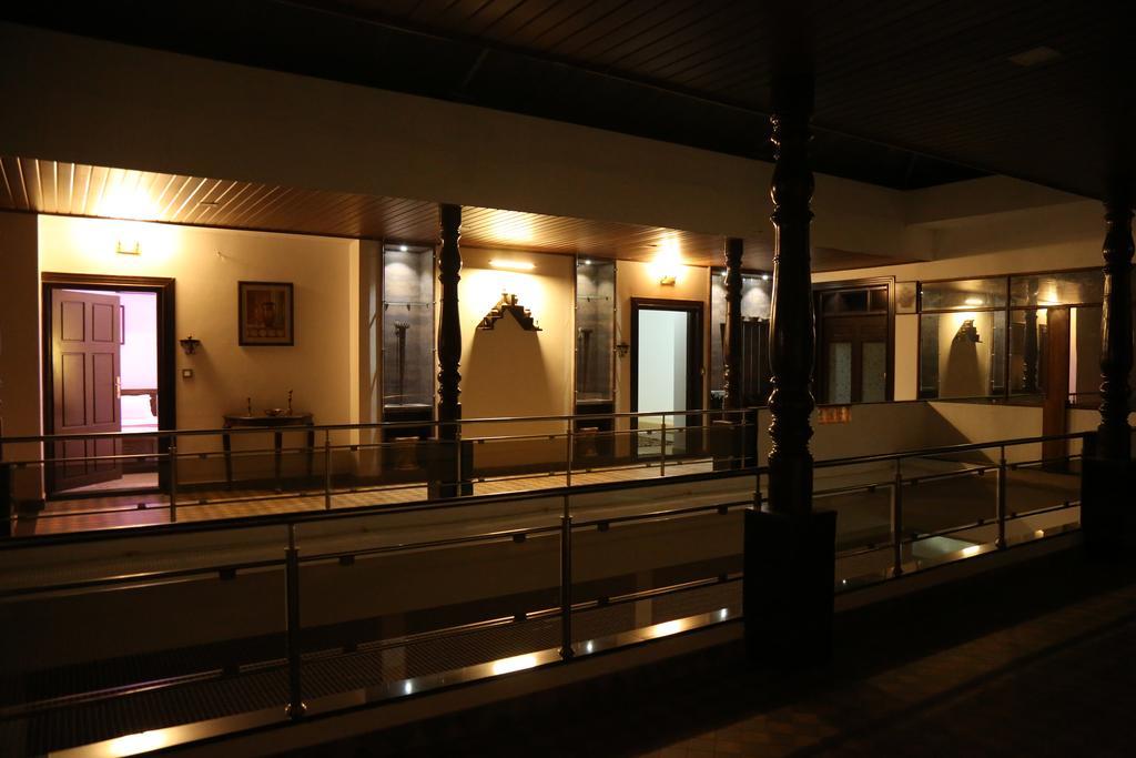 Hotel Mudra Midtown Suites & Rooms Kalasa Екстер'єр фото